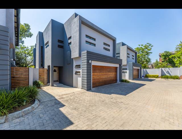 3 BEDROOM HOUSE FOR SALE IN BRYANSTON